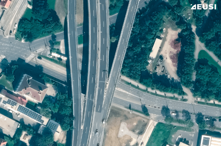 15 cm satellite image of a road crossing