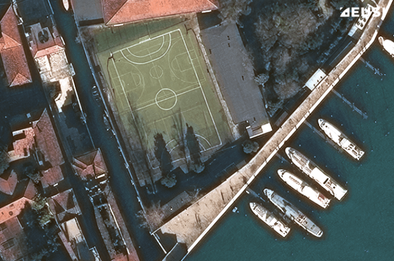 15 cm satellite image of Venice
