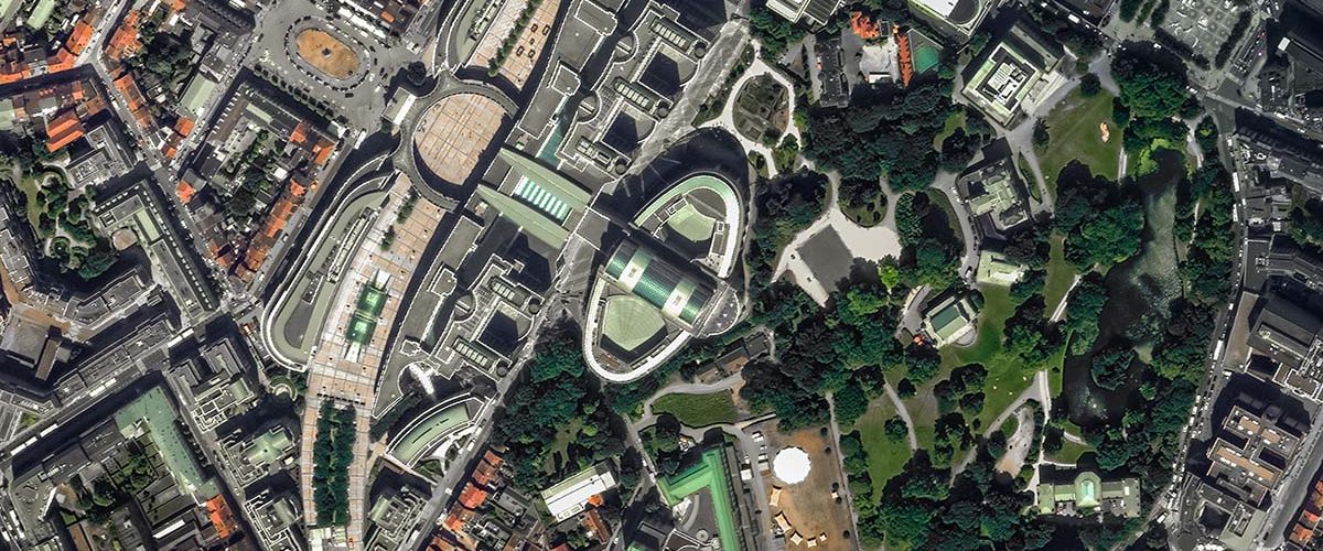 18JUN28-Brussels-Parliament-30cm_hero