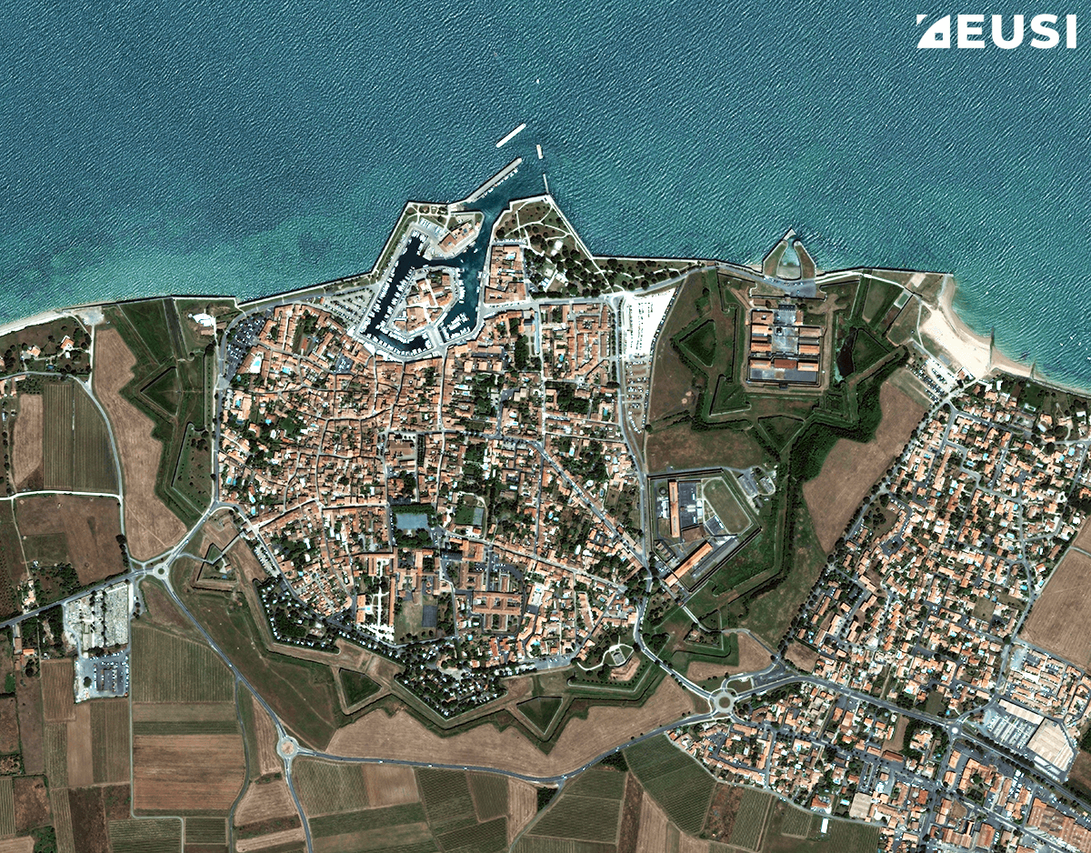 Satellite view of Saint-Martin-de-Ré, a fortified town in France